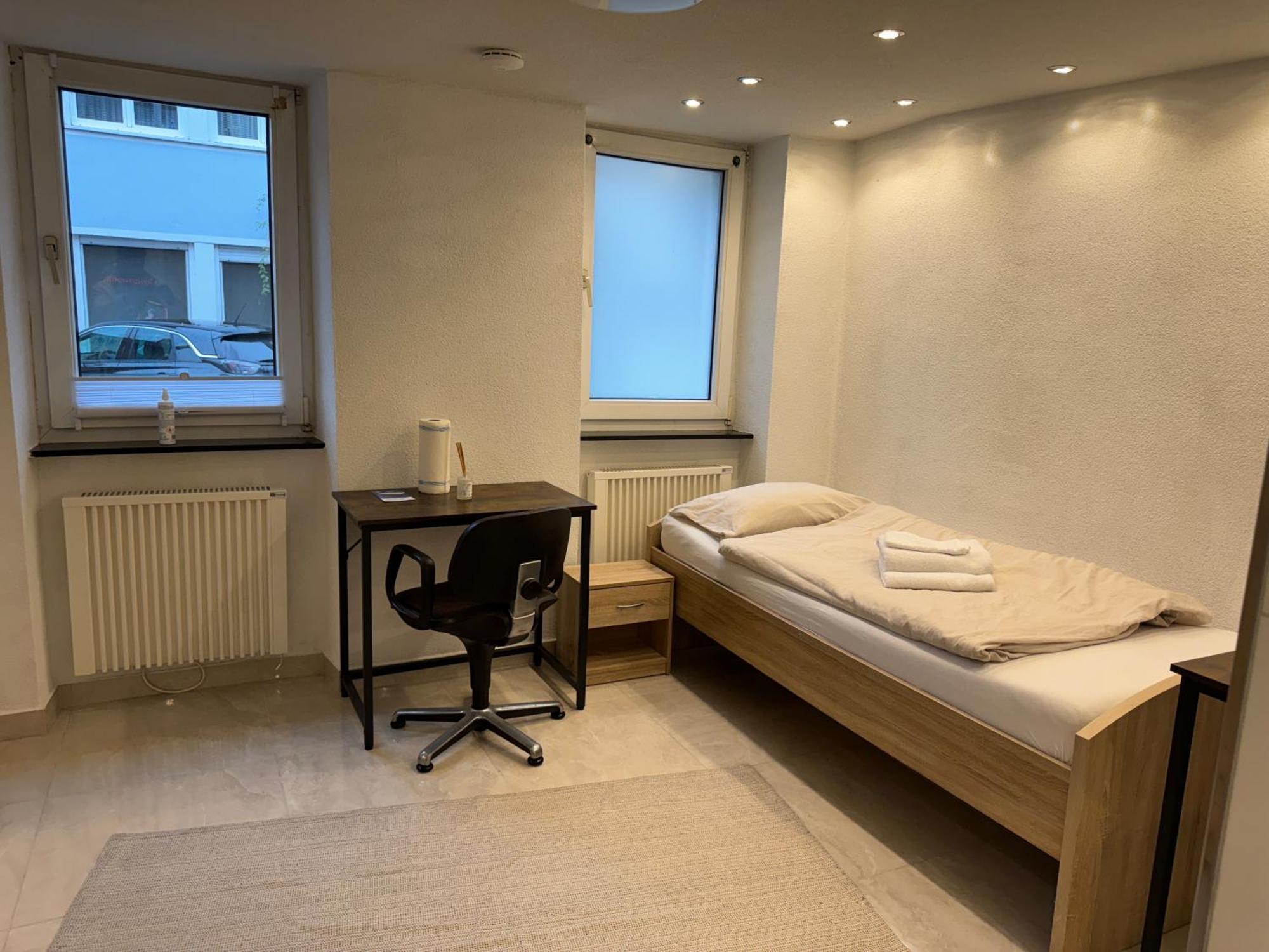 City Apartment Stadtwohnung Mit Kueche Und Netflix Nahe Bahnhof Sinsheim Ngoại thất bức ảnh